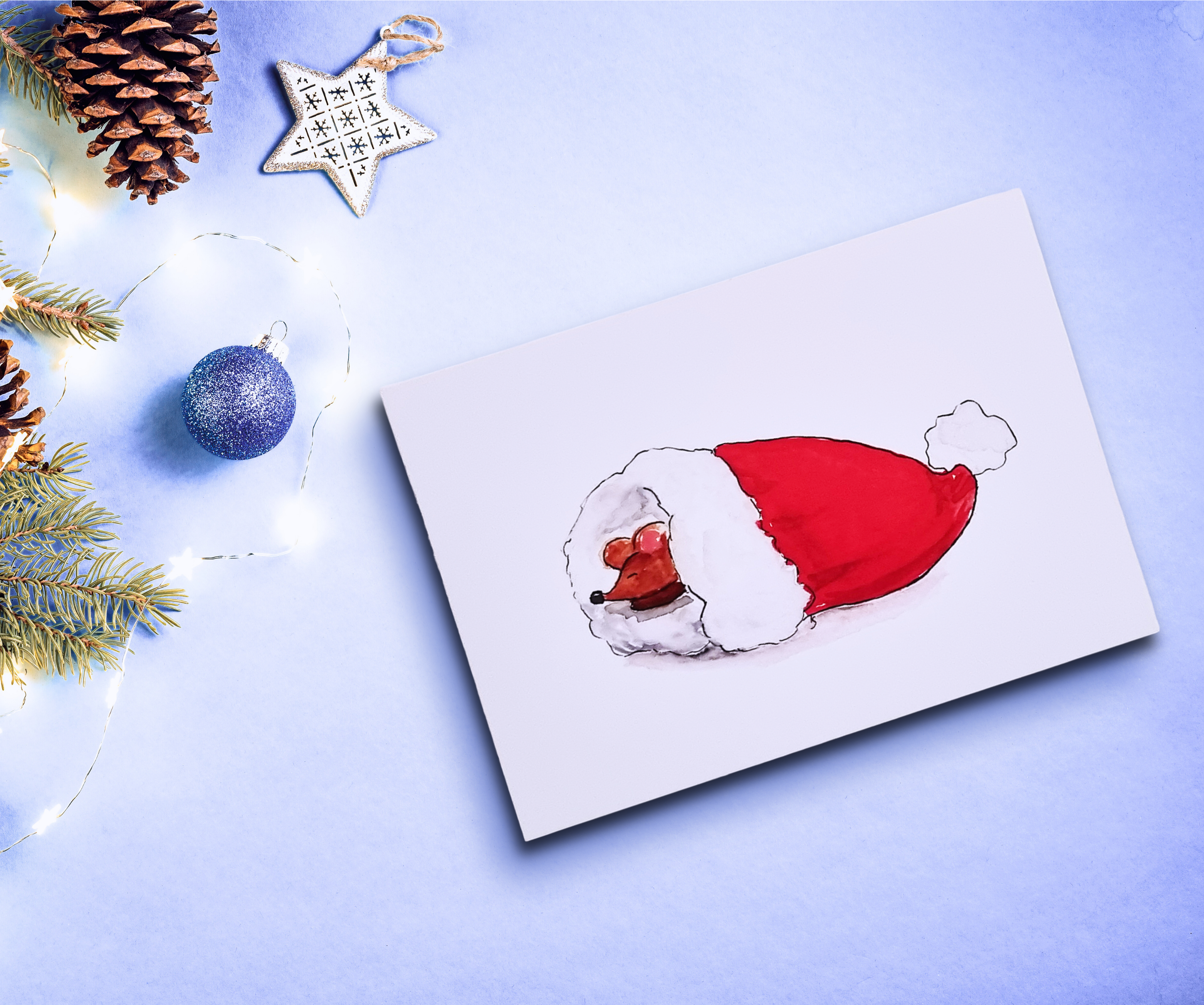 Postkarte Maus in Weihnachtsmütze